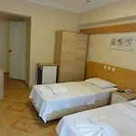 Altinersan מלון 3*